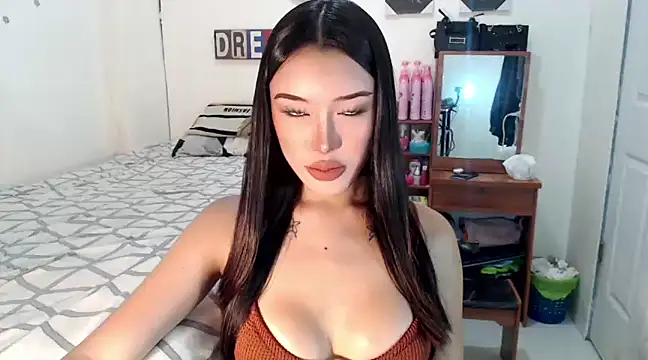 wiggle nibble online show from December 12, 4:48 am