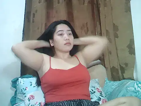 LOVENAYRA1 online show from February 8, 3:10 am