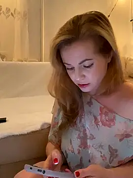 Lady  Maria online show from December 5, 4:25 pm