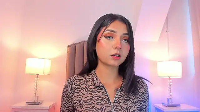 Snapshot of Emma_Torres__ chatting on January 16, 12:09 pm Emma Torres online show from January 16, 12:09 pm
