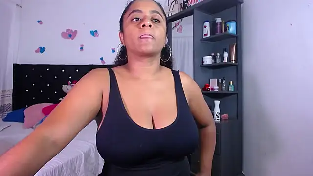 BellaKarla online show from May 27, 8:17 pm