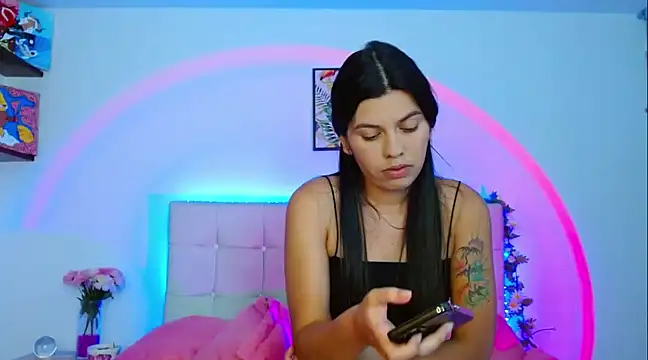 Layla Rachel online show from February 14, 1:23 am