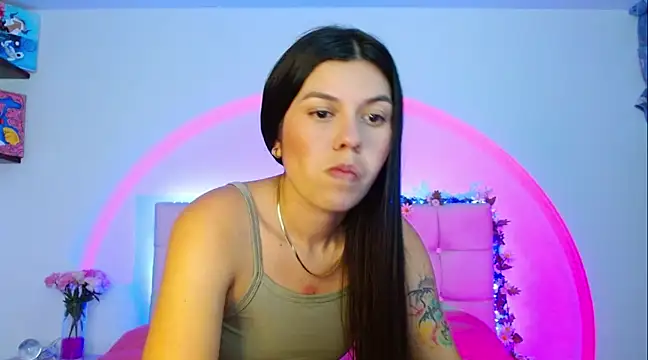 Layla Rachel online show from February 17, 1:47 am