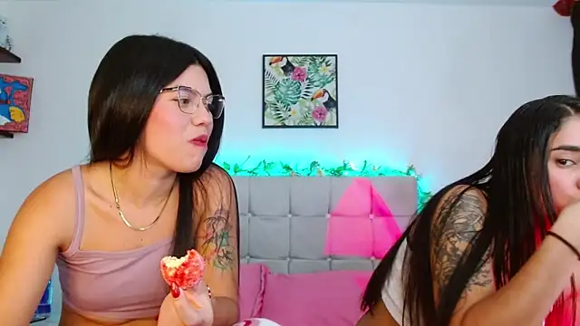 Layla Rachel online show from October 15, 1:50 am