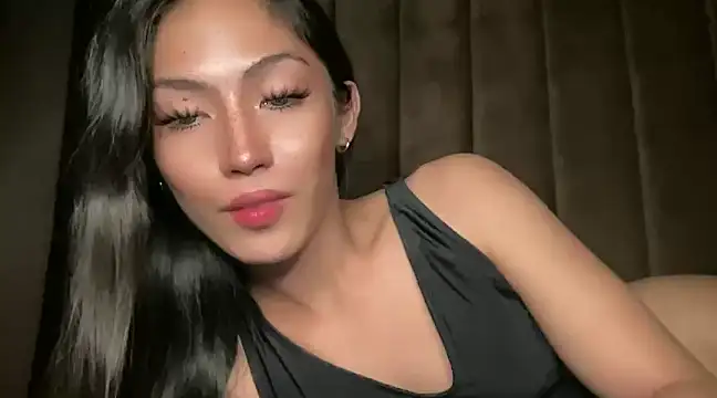 Bella Gordon online show from January 3, 1:48 am