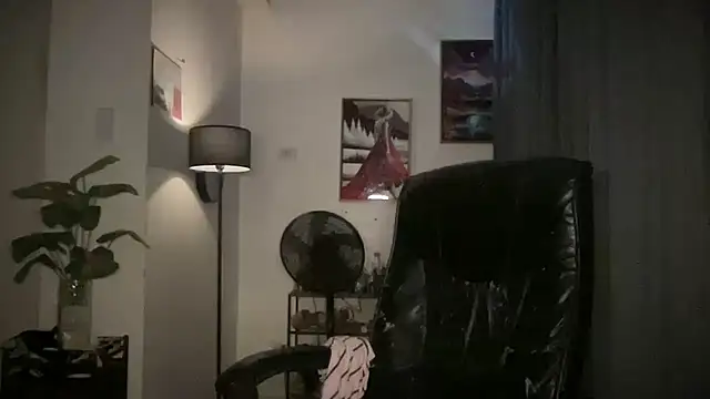 Bella Gordon online show from September 20, 5:58 pm