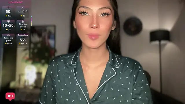 Bella Gordon online show from July 28, 8:01 pm