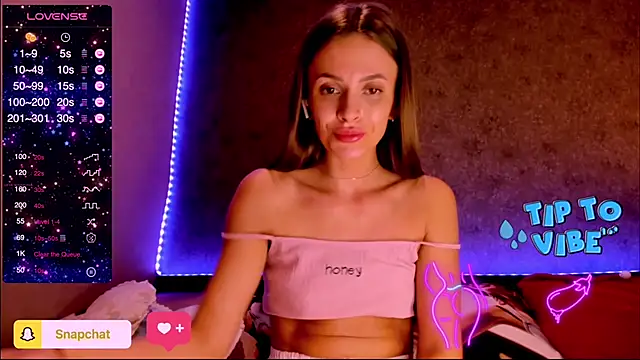 Snapshot of madina_taher chatting on February 11, 8:52 pm madina taher online show from February 11, 8:52 pm