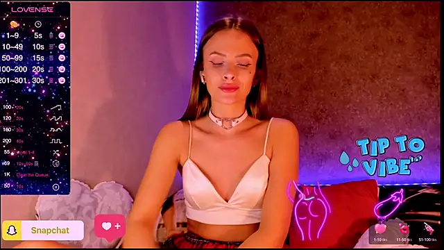 Snapshot of madina_taher chatting on February 13, 8:13 pm madina taher online show from February 13, 8:13 pm