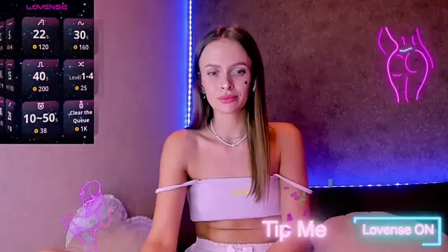 Snapshot of madina_taher chatting on September 14, 9:03 pm madina taher online show from September 14, 9:03 pm