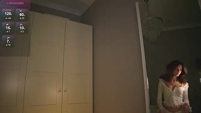 -JuicyMolly- online show from February 27, 3:01 pm