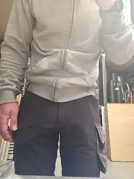 Snapshot of Xcoquinx chatting on October 7, 8:33 am Xcoquinx online show from October 7, 8:33 am