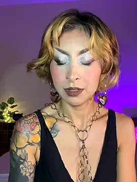 Cinamoonn online show from October 7, 6:27 pm