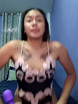 Snapshot of lady_kim_boner chatting on May 27, 3:47 am lady kim boner online show from May 27, 3:47 am