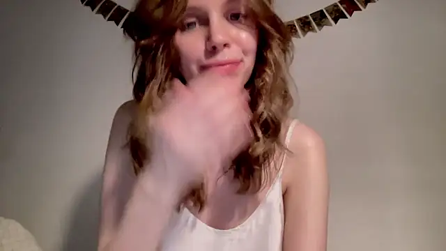 Snapshot of Nikki_Mimimi chatting on February 1, 1:20 pm Nikki Mimimi online show from February 1, 1:20 pm