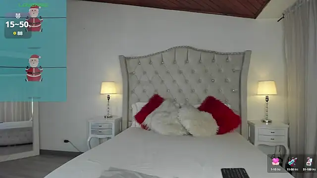 Snapshot of Naughtykitty4 chatting on December 18, 10:46 pm Naughtykitty4 online show from December 18, 10:46 pm