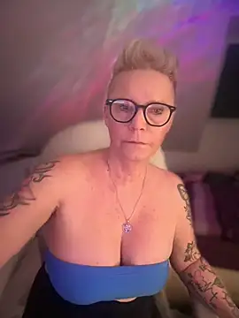 German Milf online show from January 11, 2:11 pm