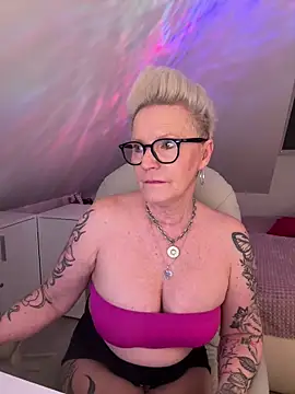 German Milf online show from April 3, 12:58 pm