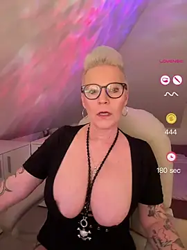 Snapshot of German_Milf chatting on May 18, 1:06 pm German Milf online show from May 18, 1:06 pm