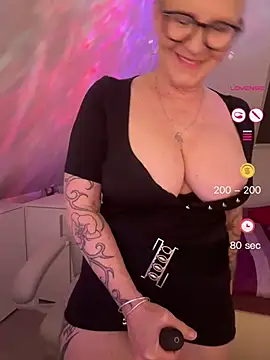 Snapshot of German_Milf chatting on May 21, 1:18 pm German Milf online show from May 21, 1:18 pm