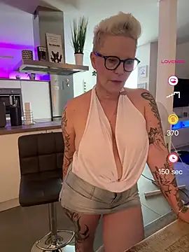 Snapshot of German_Milf chatting on May 27, 1:08 pm German Milf online show from May 27, 1:08 pm