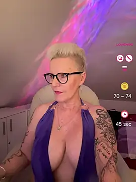 Snapshot of German_Milf chatting on May 31, 6:09 pm German Milf online show from May 31, 6:09 pm