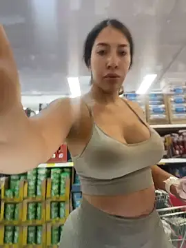 Snapshot of daniela_henao chatting on February 25, 7:12 pm daniela henao online show from February 25, 7:12 pm