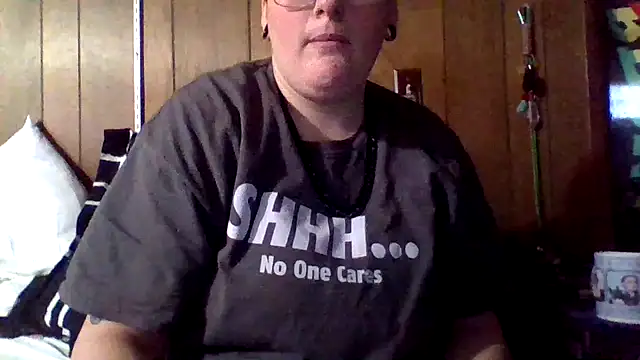 Mhunt666 online show from March 5, 8:49 pm