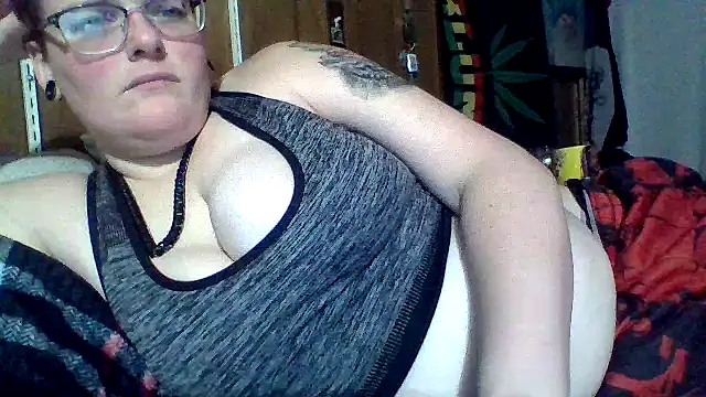 Mhunt666 online show from March 12, 4:07 am