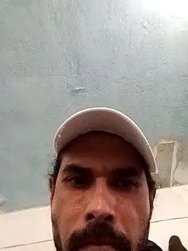 Snapshot of Tututu17@xh chatting on January 9, 9:38 pm Tututu17xh online show from January 9, 9:38 pm