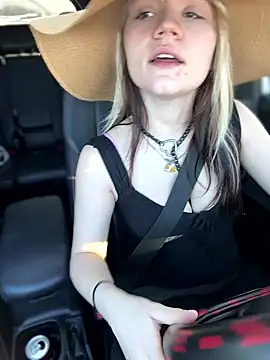 Cutiepiespanks online show from March 10, 8:14 pm