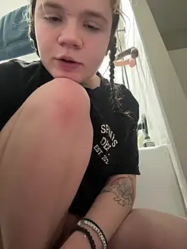 Cutiepiespanks online show from May 1, 9:03 am