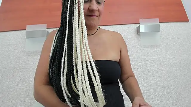 Snapshot of allice_green chatting on October 22, 2:34 am allice green online show from October 22, 2:34 am