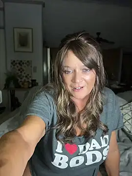 Snapshot of cowgirlc chatting on August 6, 2:13 am cowgirlc online show from August 6, 2:13 am