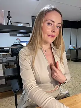 EmaSalis online show from March 3, 9:33 am