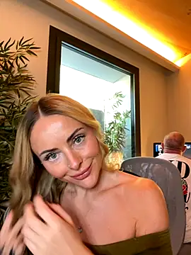 EmaSalis online show from October 1, 9:48 am