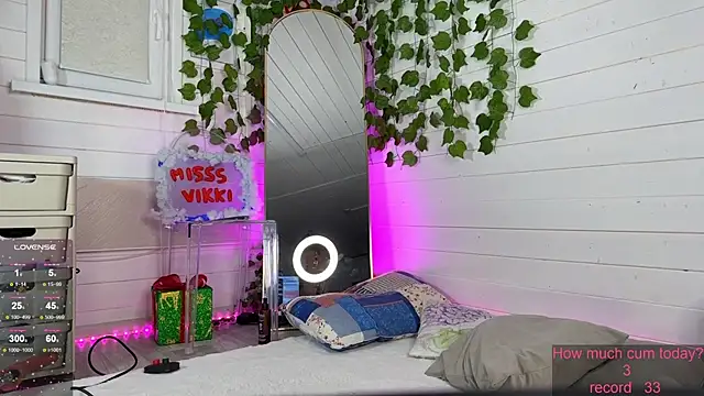 Snapshot of Misss_Vikk chatting on January 17, 6:02 pm Misss Vikk online show from January 17, 6:02 pm