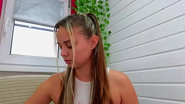 Snapshot of Misss_Vikk chatting on October 29, 7:54 am Misss Vikk online show from October 29, 7:54 am