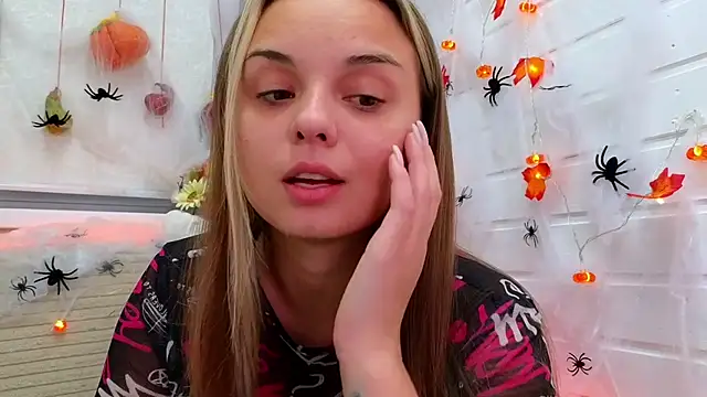 Snapshot of Misss_Vikk chatting on November 1, 3:14 pm Misss Vikk online show from November 1, 3:14 pm