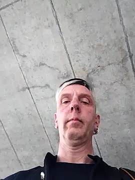 Snapshot of seelengleich chatting on March 13, 3:29 pm seelengleich online show from March 13, 3:29 pm