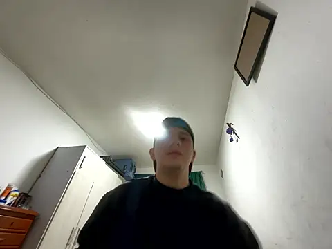 badboy0115 online show from May 8, 4:07 am
