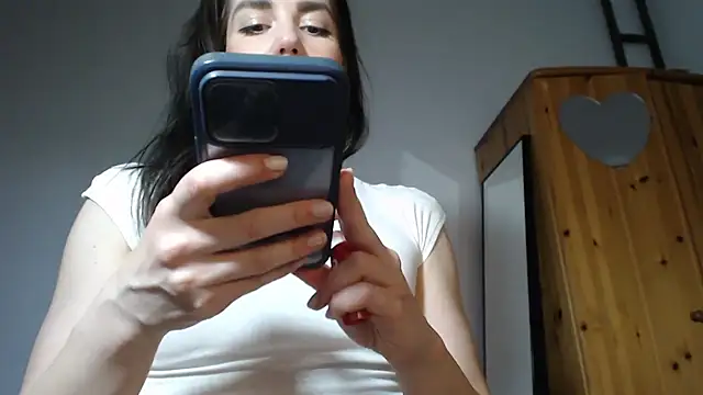 Snapshot of Lisakisss chatting on May 26, 6:37 pm Lisakisss online show from May 26, 6:37 pm