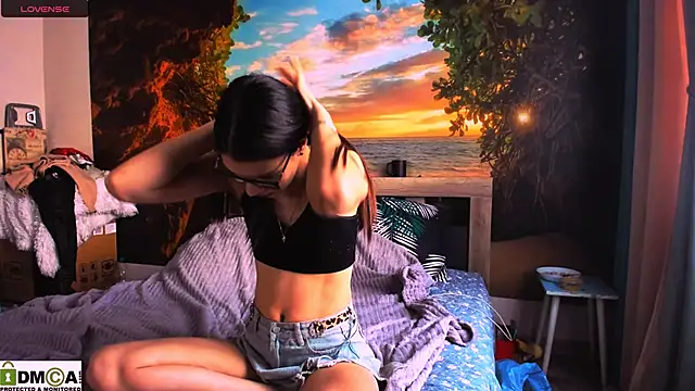 MollyLollipop online show from January 24, 4:37 am