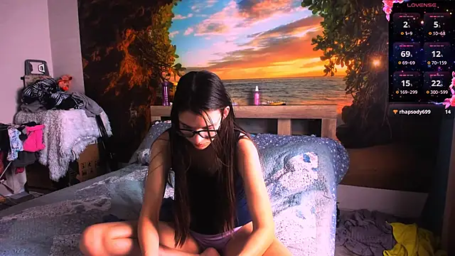 Snapshot of MollyLollipop chatting on March 14, 7:26 am MollyLollipop online show from March 14, 7:26 am