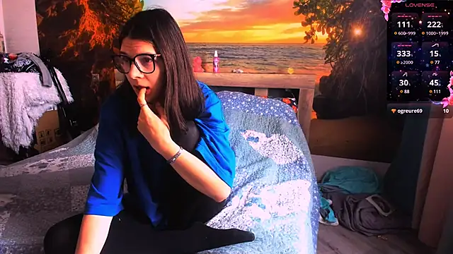 MollyLollipop online show from March 19, 6:03 am