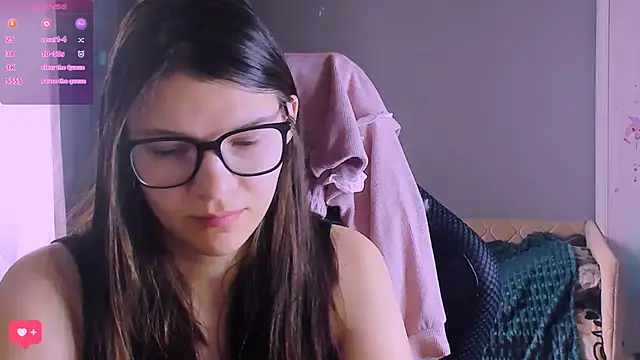 Snapshot of MollyLollipop chatting on March 26, 5:46 am MollyLollipop online show from March 26, 5:46 am