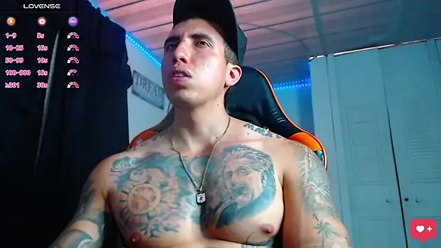 Adam Hudsond online show from October 31, 5:14 pm