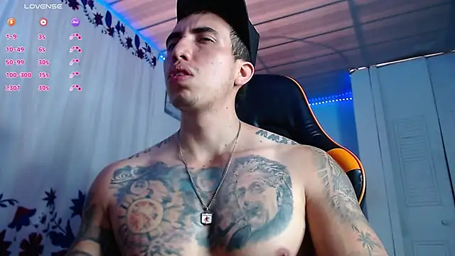 Adam Hudsond online show from December 20, 3:30 pm