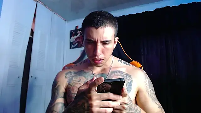 Snapshot of Adam_Hudsond chatting on July 23, 2:59 pm Adam Hudsond online show from July 23, 2:59 pm