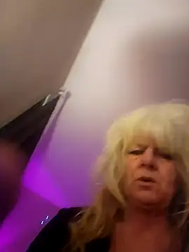 Snapshot of IMS_BHAVEN chatting on March 18, 1:43 am IMS BHAVEN online show from March 18, 1:43 am